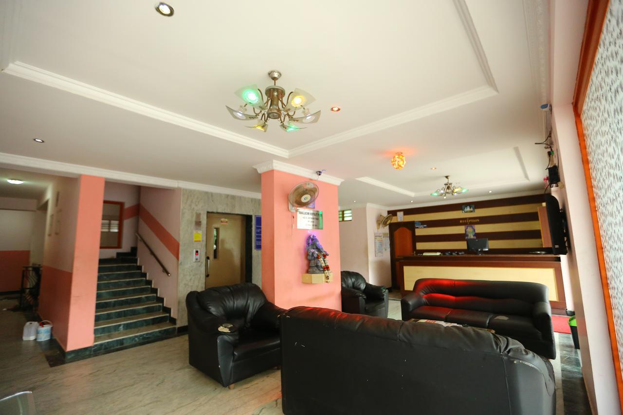 Отель Abirami Residency Tirukkadaiyur Экстерьер фото