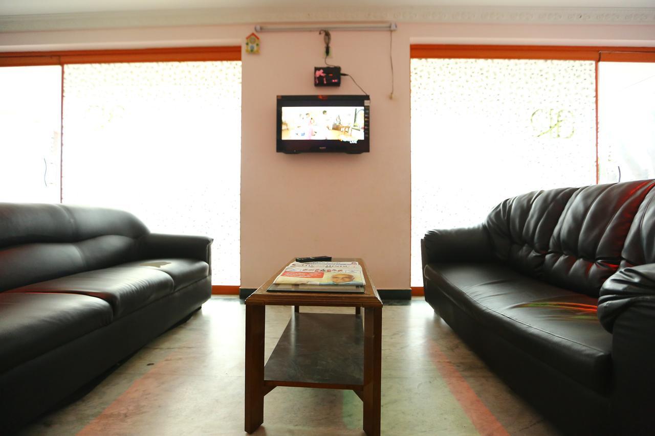 Отель Abirami Residency Tirukkadaiyur Экстерьер фото